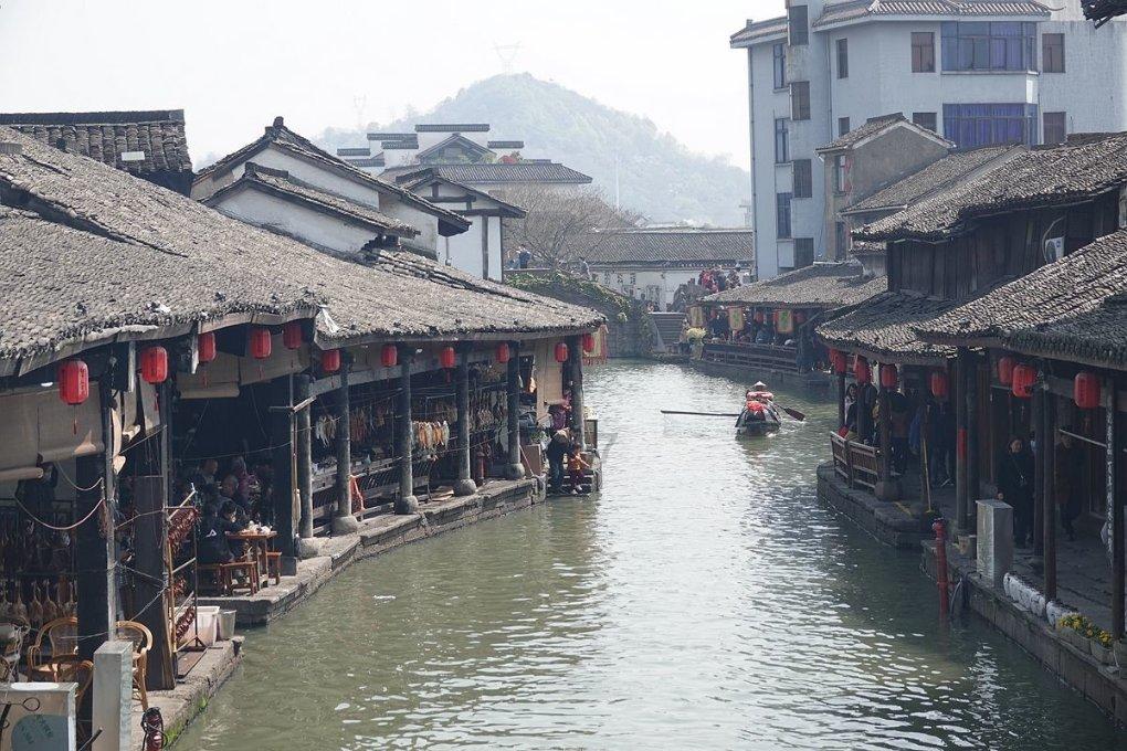 恐龙绝地逃生